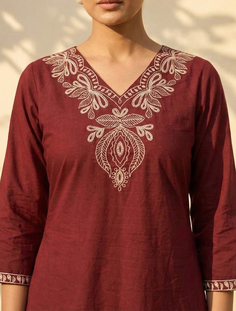 trueBrowns طقم كورتا فارسي بنطلون ووشاح مزخرف باللون الماروني من trueBrowns - Image 4